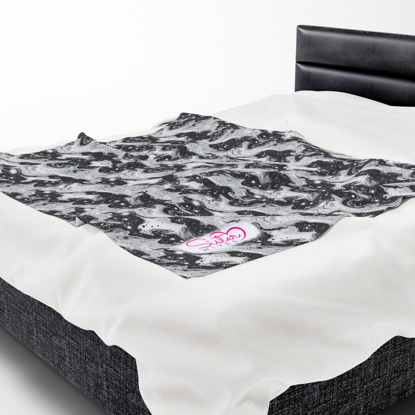 Sister Wives Black & White Cozy Velveteen Plush Blanket for Comfort & Warmth, Great for Home Decor, Gifts, Living Room, Couch, Bedroom