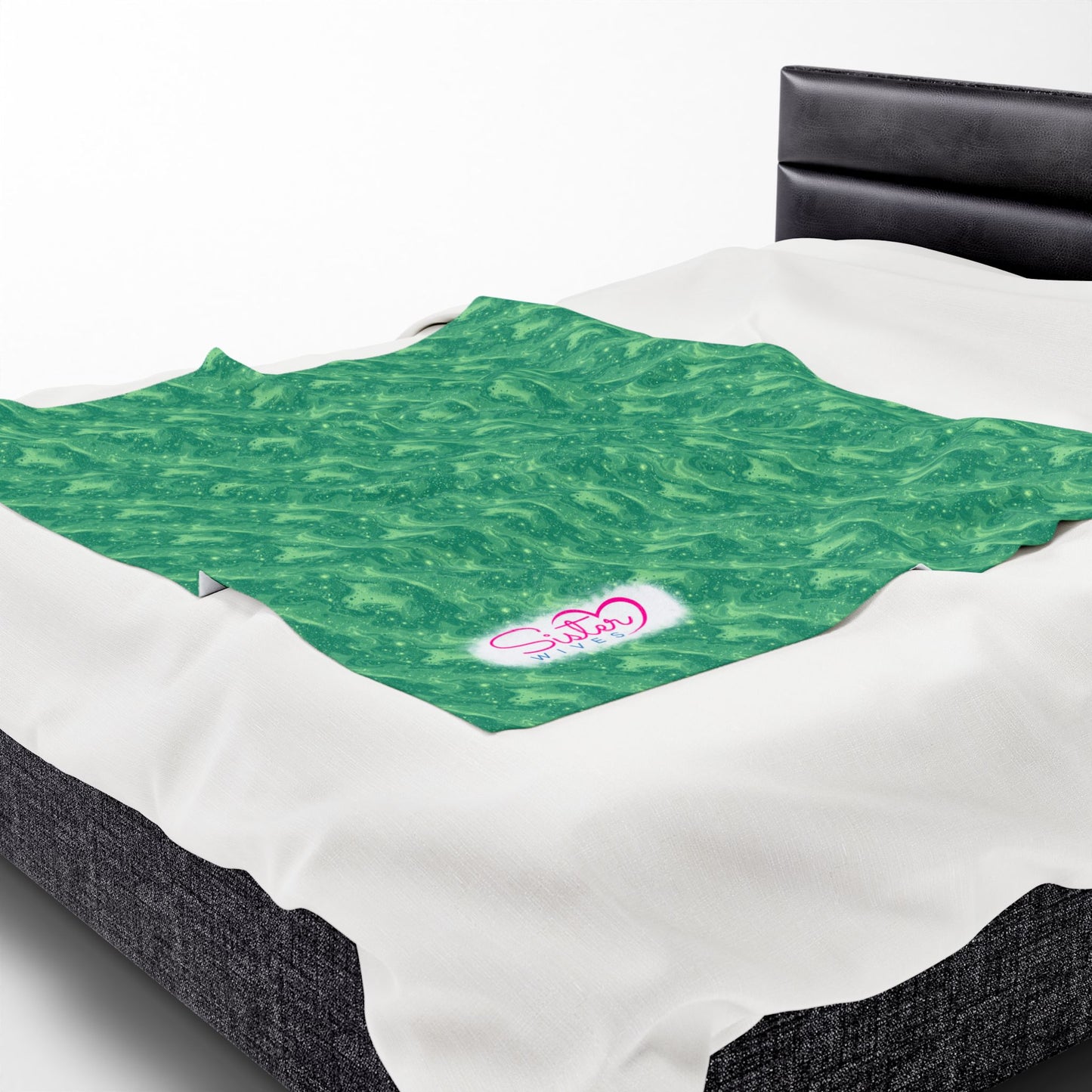 Sister Wives Green Oil Slick Cozy Velveteen Plush Blanket for Comfort & Warmth, Great for Home Decor, Gifts, Living Room, Couch, Bedroom