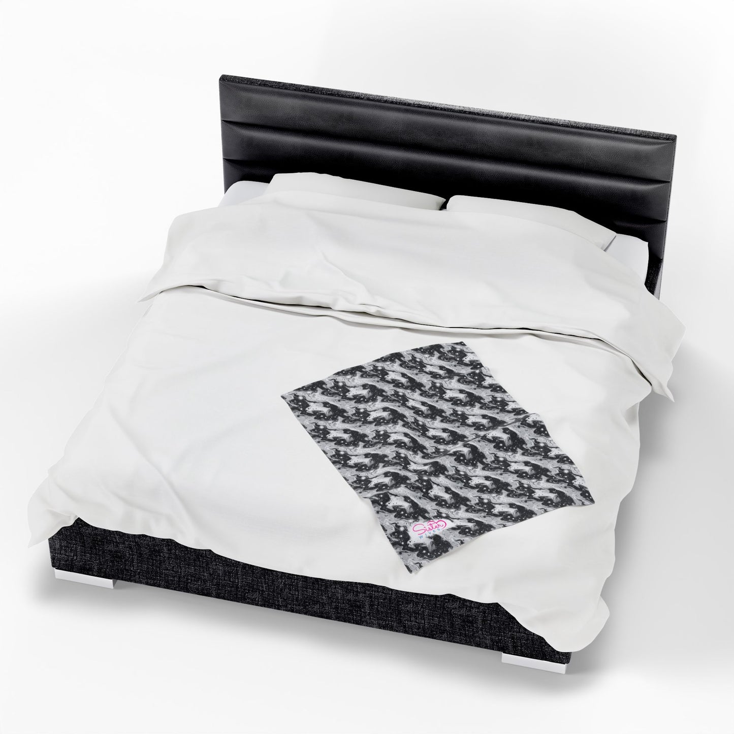 Sister Wives Black & White Cozy Velveteen Plush Blanket for Comfort & Warmth, Great for Home Decor, Gifts, Living Room, Couch, Bedroom
