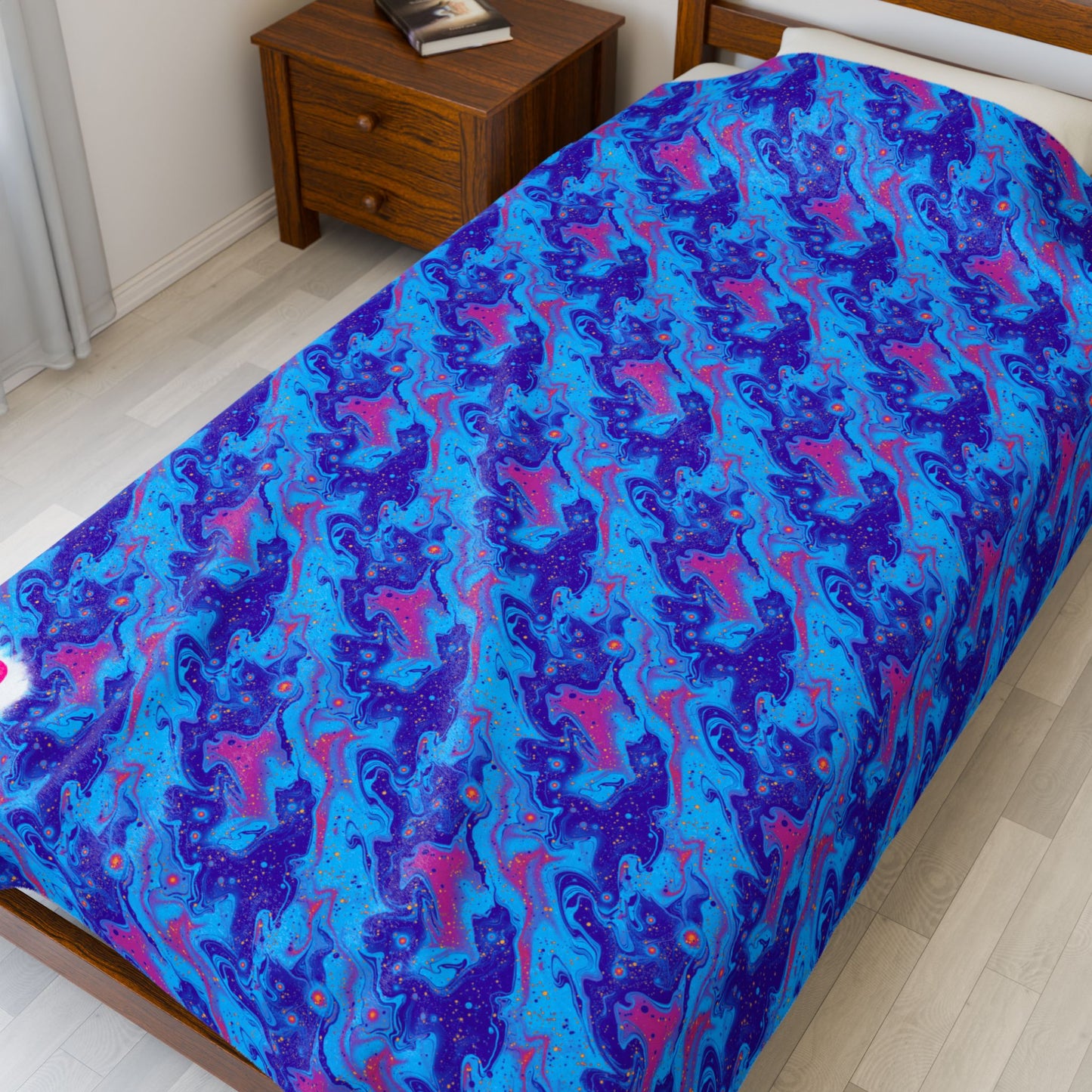 Sister Wives Blue Cozy Velveteen Plush Blanket for Comfort & Warmth, Great for Home Decor, Gifts, Living Room, Couch, Bedroom
