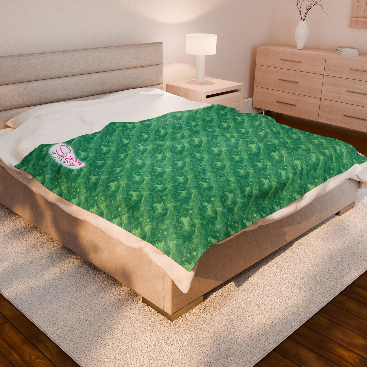 Sister Wives Green Oil Slick Cozy Velveteen Plush Blanket for Comfort & Warmth, Great for Home Decor, Gifts, Living Room, Couch, Bedroom
