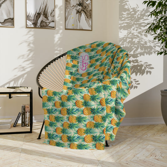 Pineapple Paradise Velveteen Blanket, Cozy Throw for Beach Lovers, Bright Home Decor, Perfect Gift for Summer Celebrations, Pineapple [...]
