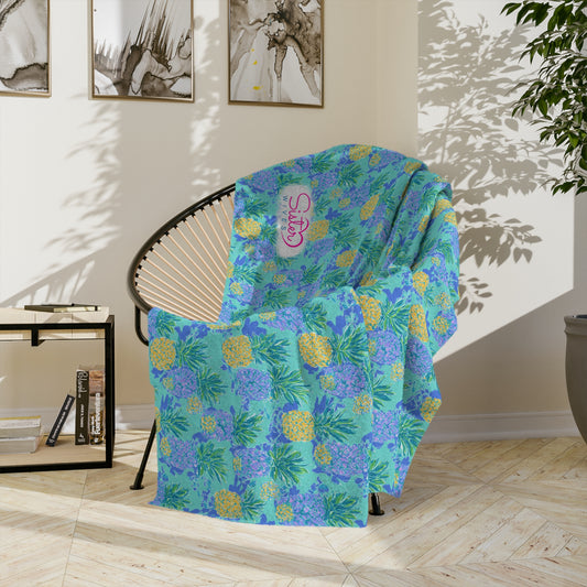 Sisterwives Preppy Blue Green Pineapple Velveteen Blanket, Cozy Throw for Beach Lovers, Bright Home Decor, Perfect Gift for Summer Celebrations, Pineapple [...]